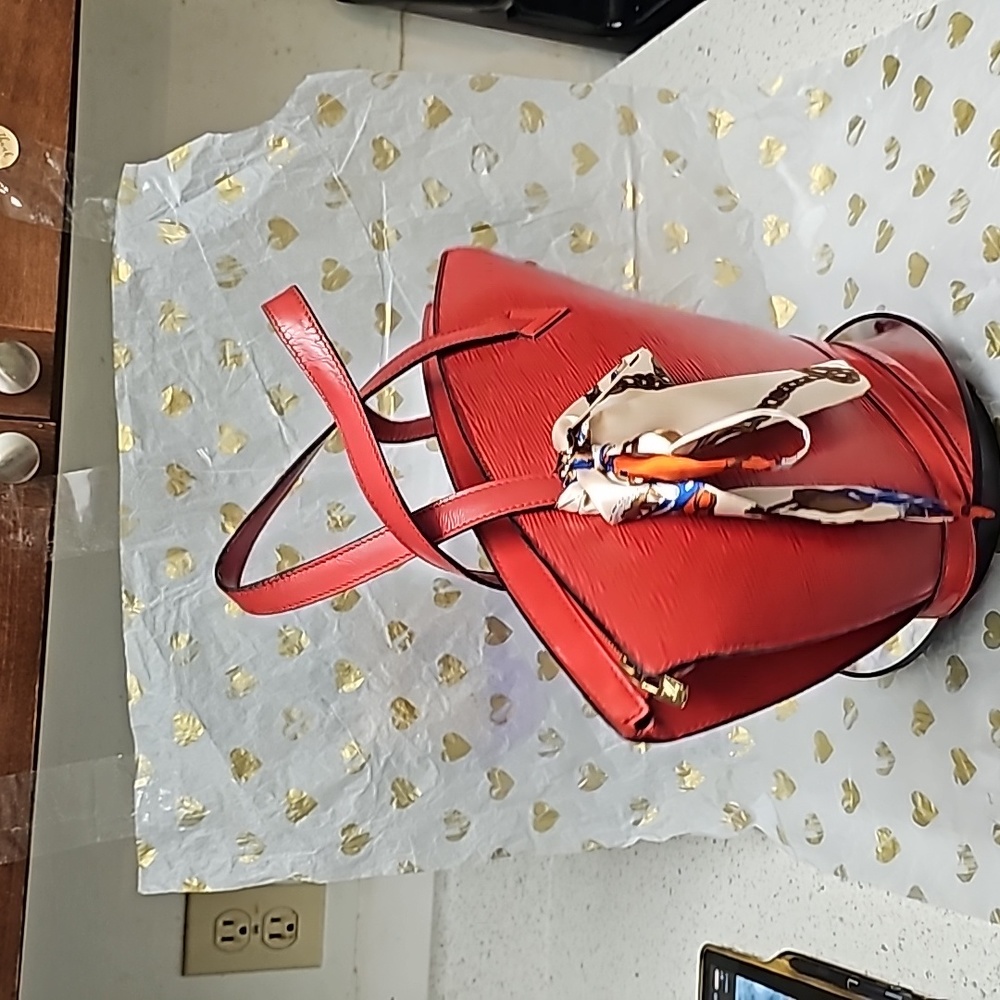 Authentic Louis Vuitton Red Epi Saint Jacques Handbag - Picture 7 of 15